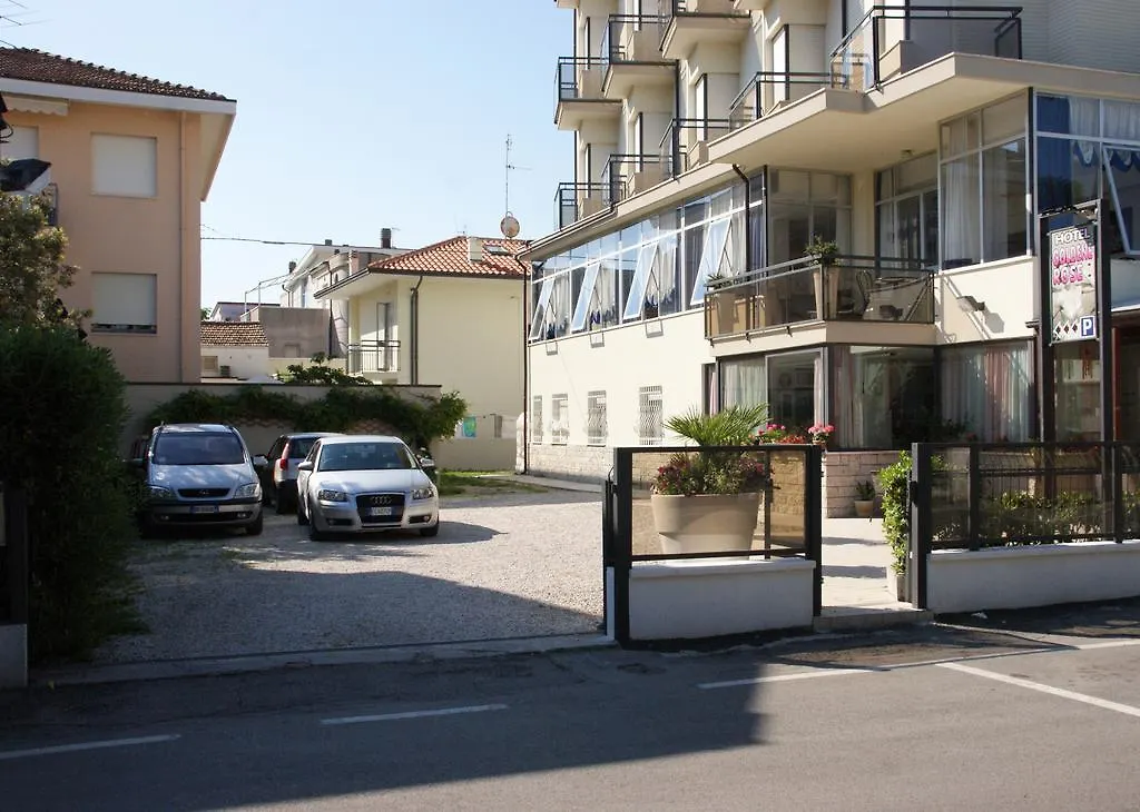 Hotel Goldene Rose Rimini 2*,